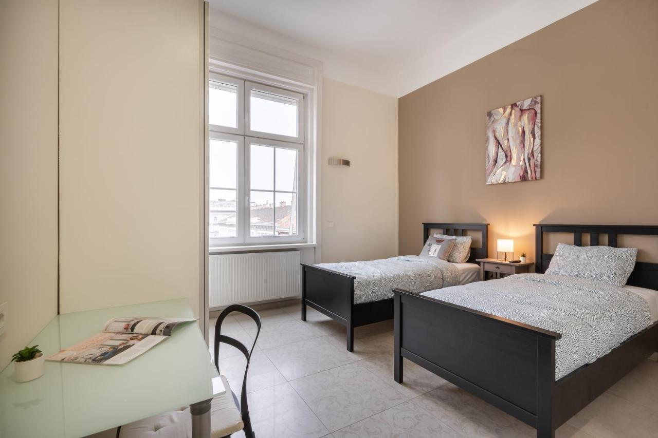 בודפשט Basilika Monnalisa Luxury 3 Bedrooms Apartment With Amazing View Need Reservation X Free Parking מראה חיצוני תמונה