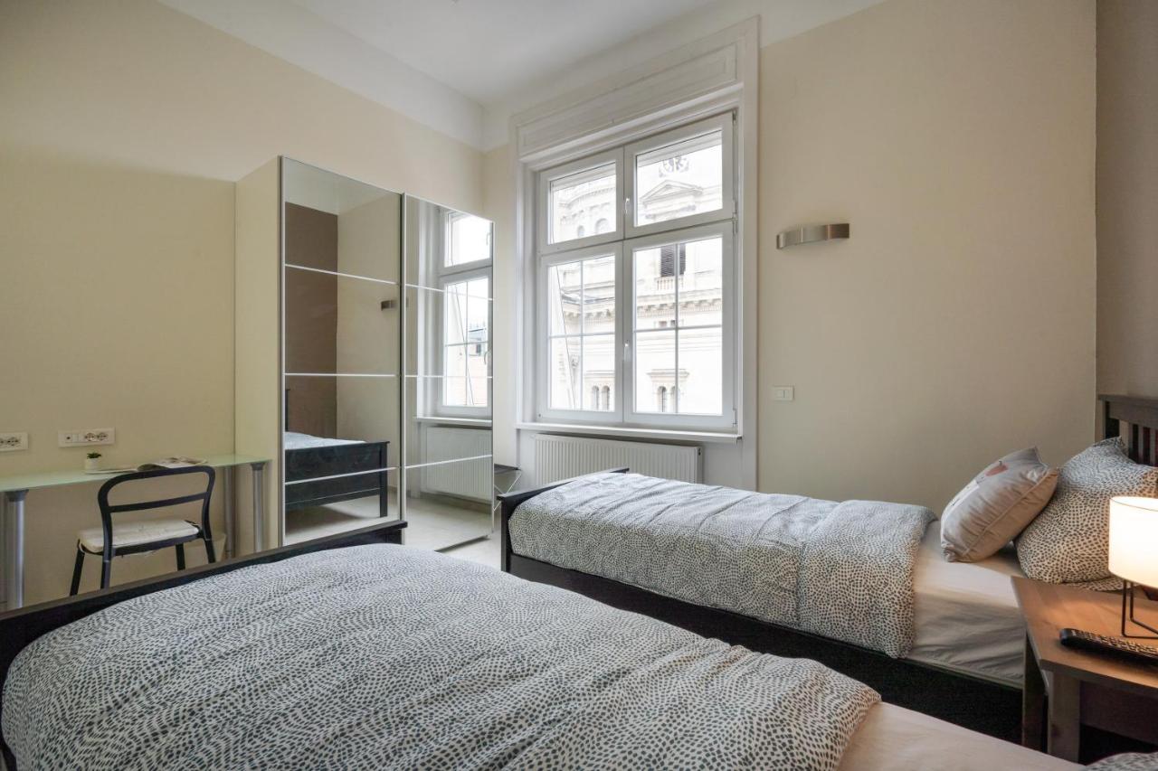 בודפשט Basilika Monnalisa Luxury 3 Bedrooms Apartment With Amazing View Need Reservation X Free Parking מראה חיצוני תמונה
