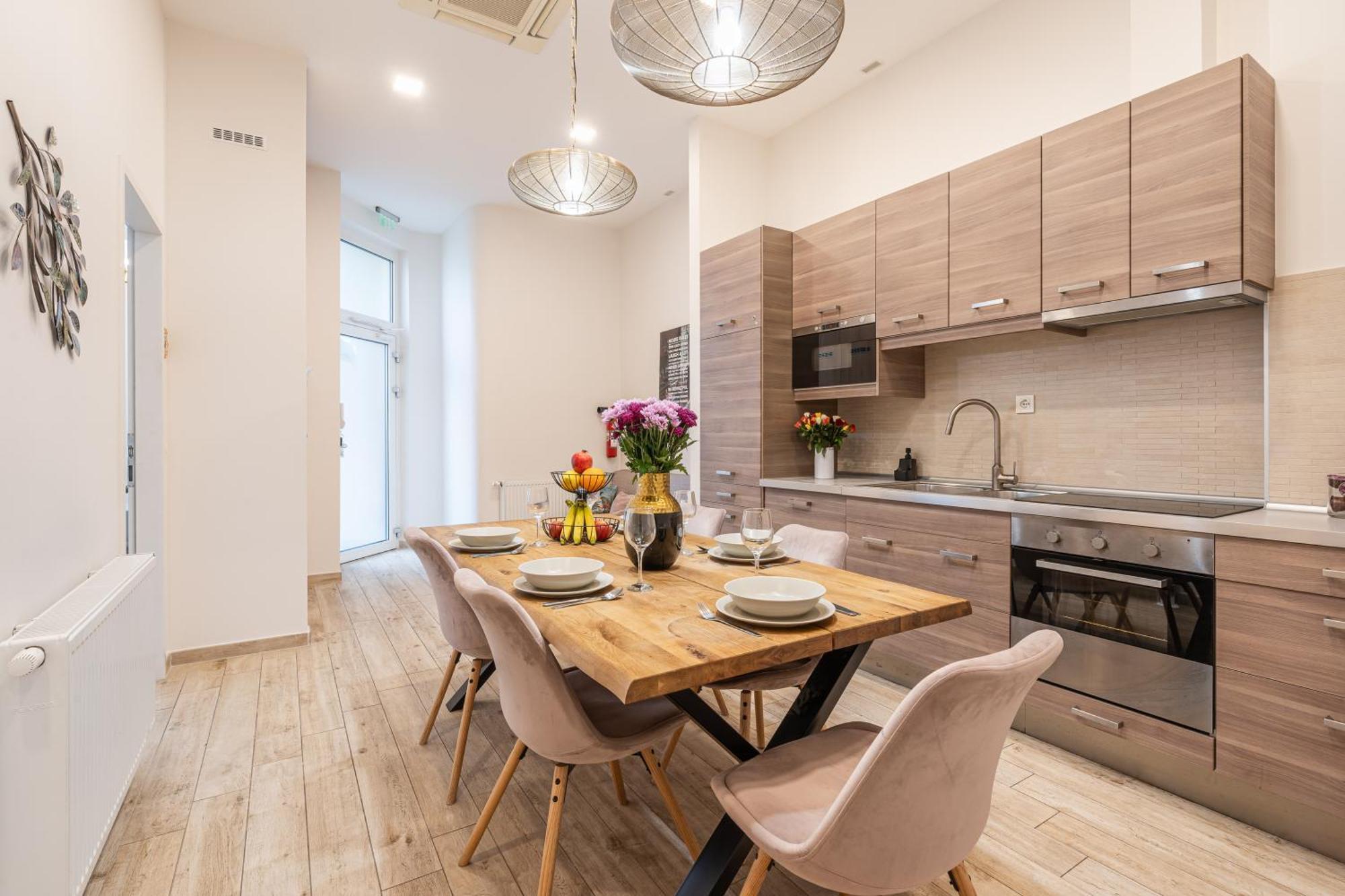 בודפשט Basilika Monnalisa Luxury 3 Bedrooms Apartment With Amazing View Need Reservation X Free Parking מראה חיצוני תמונה